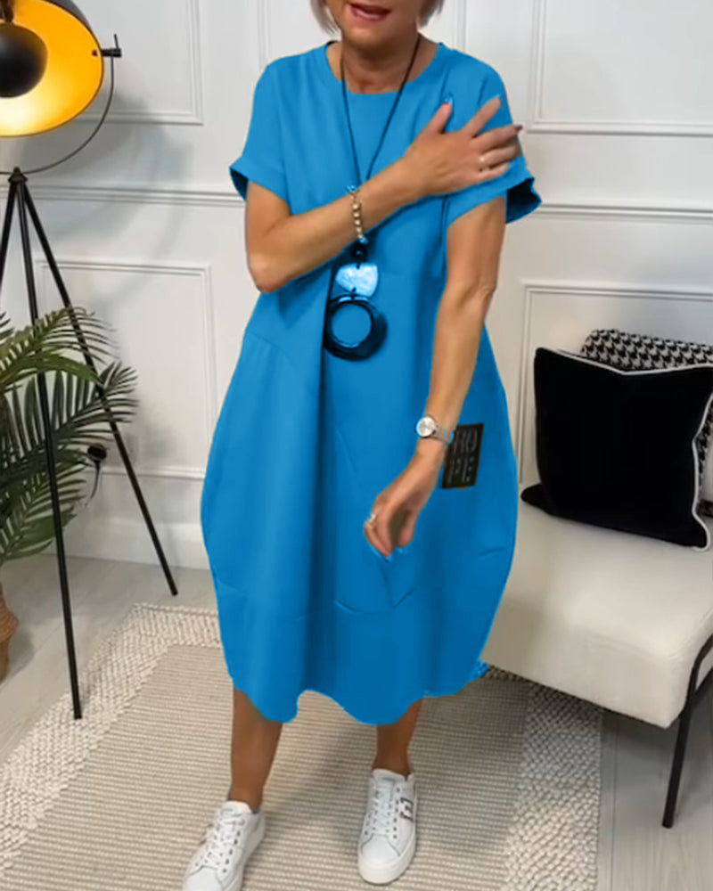 Schlichtes, kurzärmliges Freizeitkleid mit Buchstabendruck MOKKAKAI