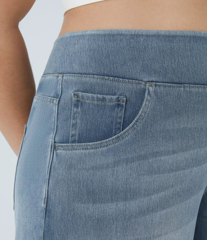 Plus-Size Kalara Flex™ lässige, verwaschene Jeans aus elastischem Strick-Denim mit hohem Bund, mehreren Taschen und weitem Bein MOKKAKAI