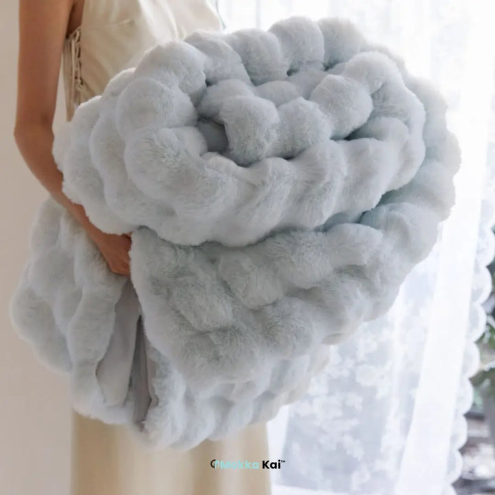 Fluffy Luxe toskanisch gmüetlich: Warme und extra dicki Winterdecke für Bett und Couch! MOKKAKAI