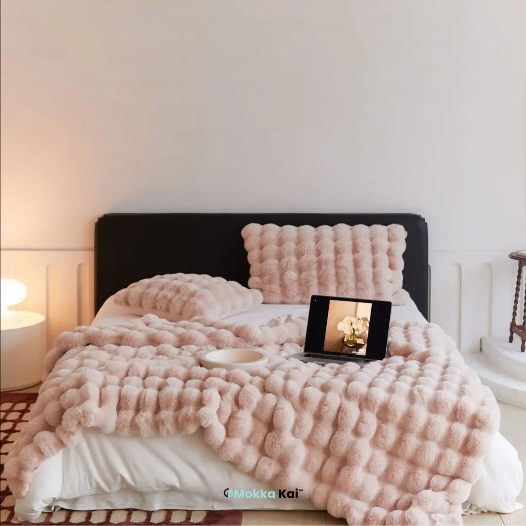 Fluffy Luxe toskanisch gmüetlich: Warme und extra dicki Winterdecke für Bett und Couch! MOKKAKAI
