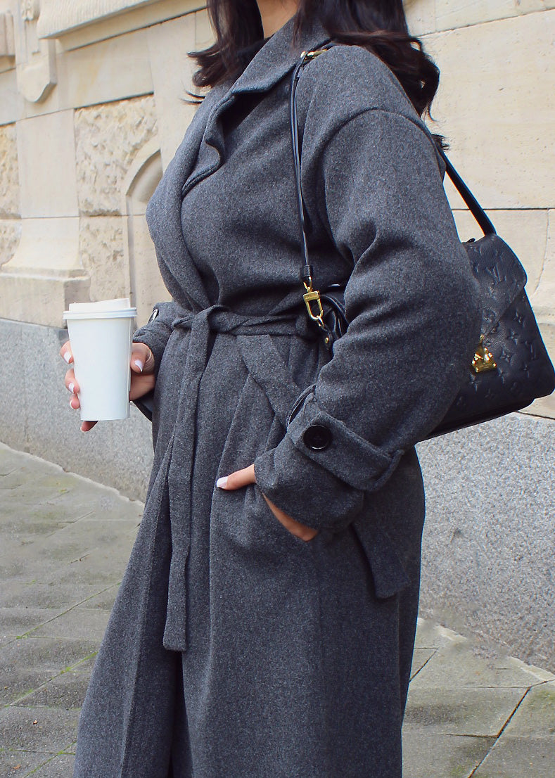 Elia™ – Dr elegante Langmantel für e stilvolle Winterzit MOKKAKAI