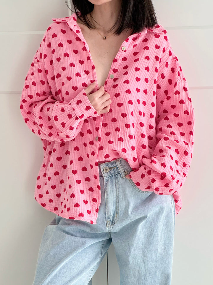 HEARTY™ – Oversize Bluse mit Härzli-Print MOKKAKAI