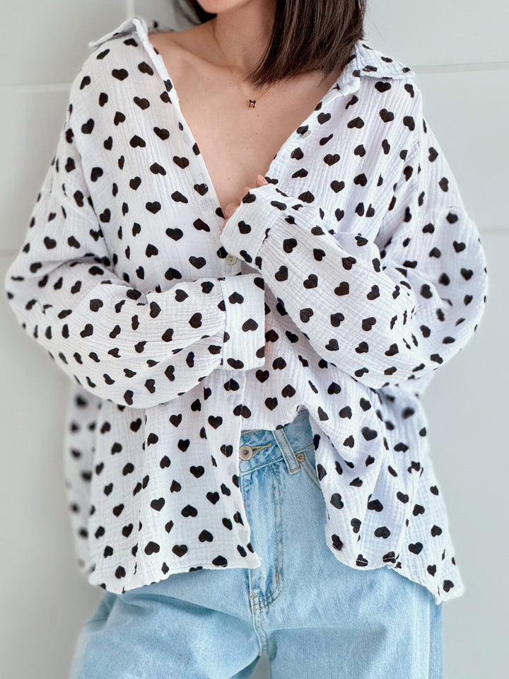 HEARTY™ – Oversize Bluse mit Härzli-Print MOKKAKAI