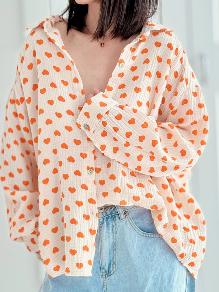 HEARTY™ – Oversize Bluse mit Härzli-Print MOKKAKAI