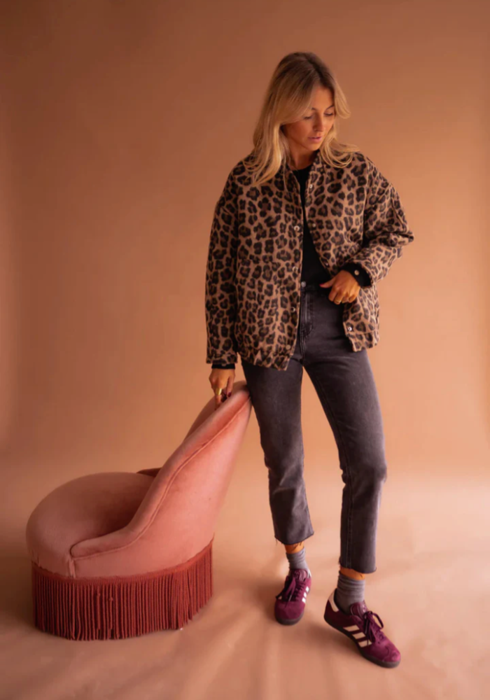 Leona™ – Die Leopard Bomberjacke mit Power MOKKAKAI