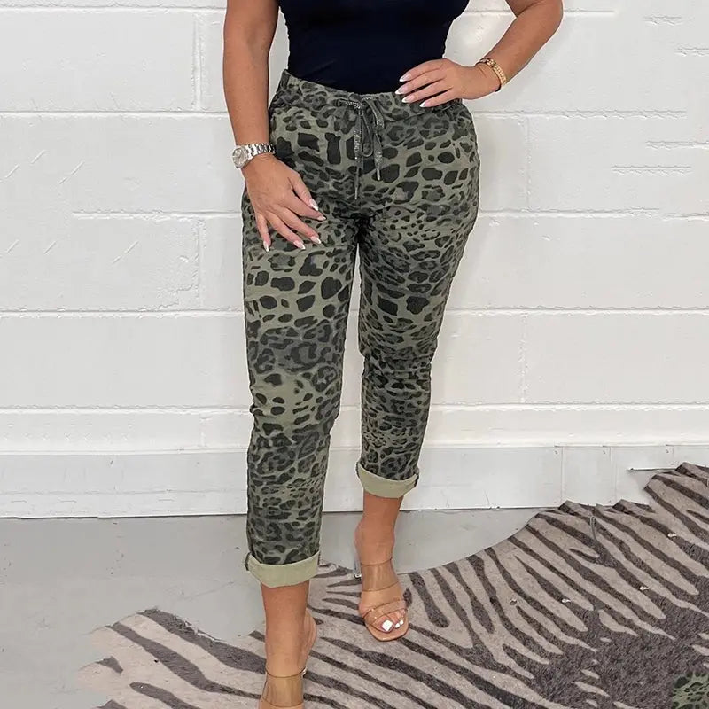 Milli Freizeithose mit Tarnmuster und Kordelzug für Frauen MOKKAKAI