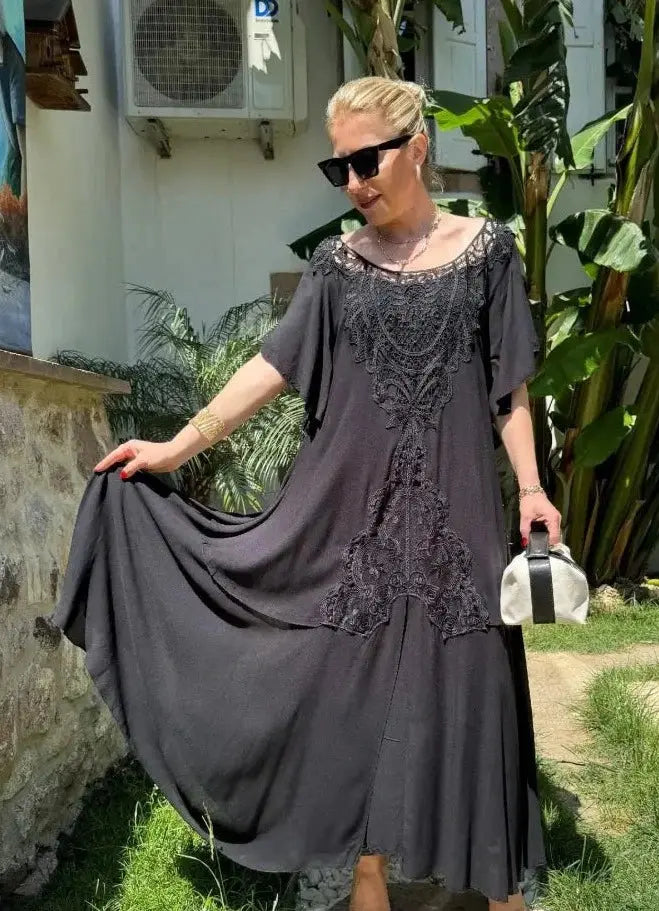 Lucia™ | Besticktes Kleid MOKKAKAI