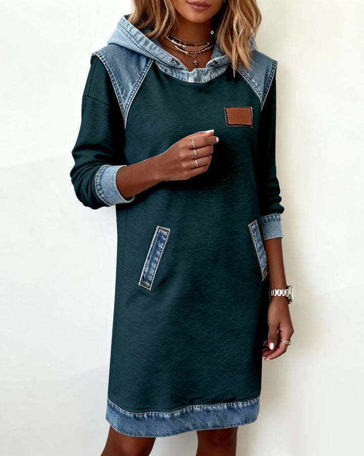 Kapuzenkleid Mit Kontrast-Einsätzen MOKKAKAI