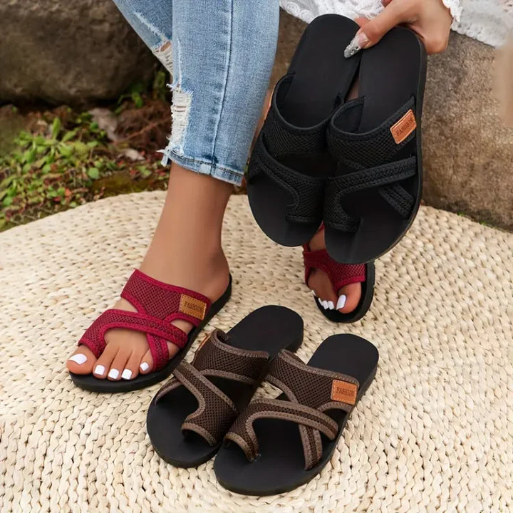 Celia™ | Gleitsandalen aus perforiertem Mesh