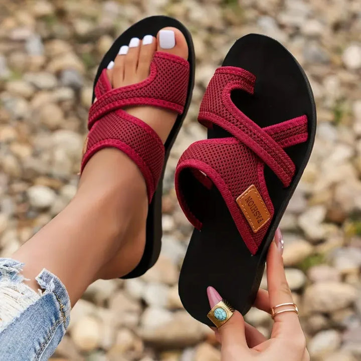 Celia™ | Gleitsandalen aus perforiertem Mesh